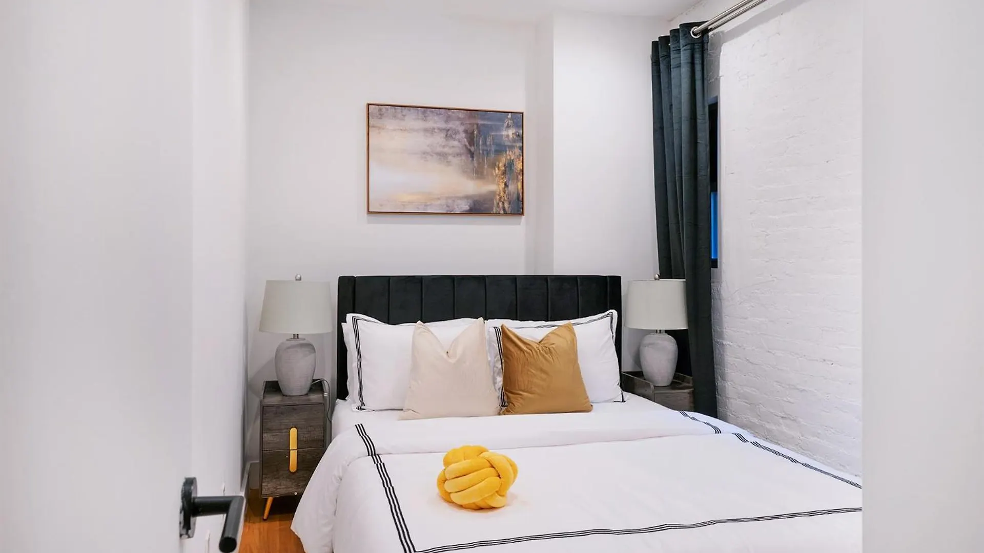 1288-5Fs New Renovated 2 Bedrooms In Ues New York United States