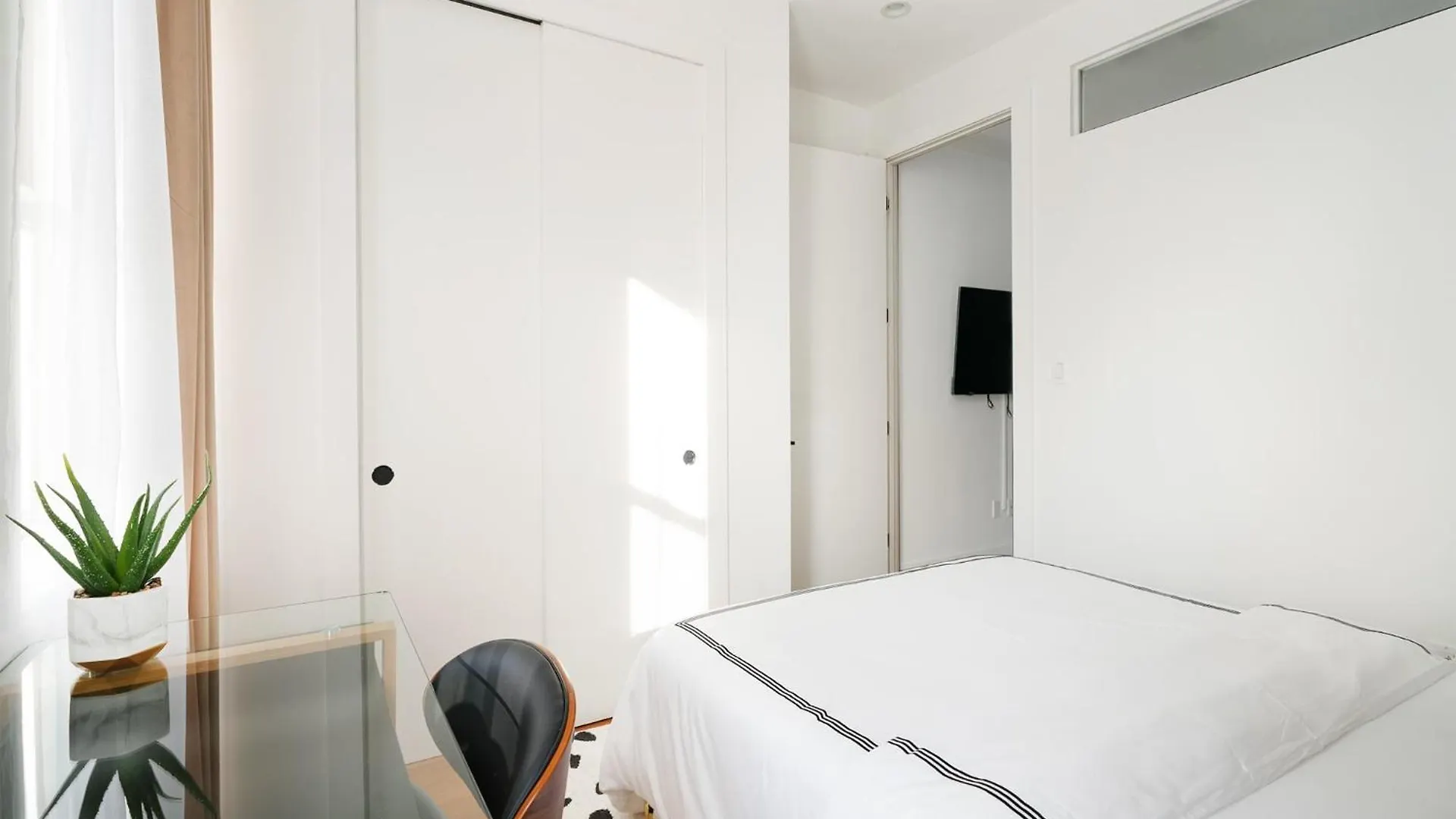 1288-5Fs New Renovated 2 Bedrooms In Ues New York